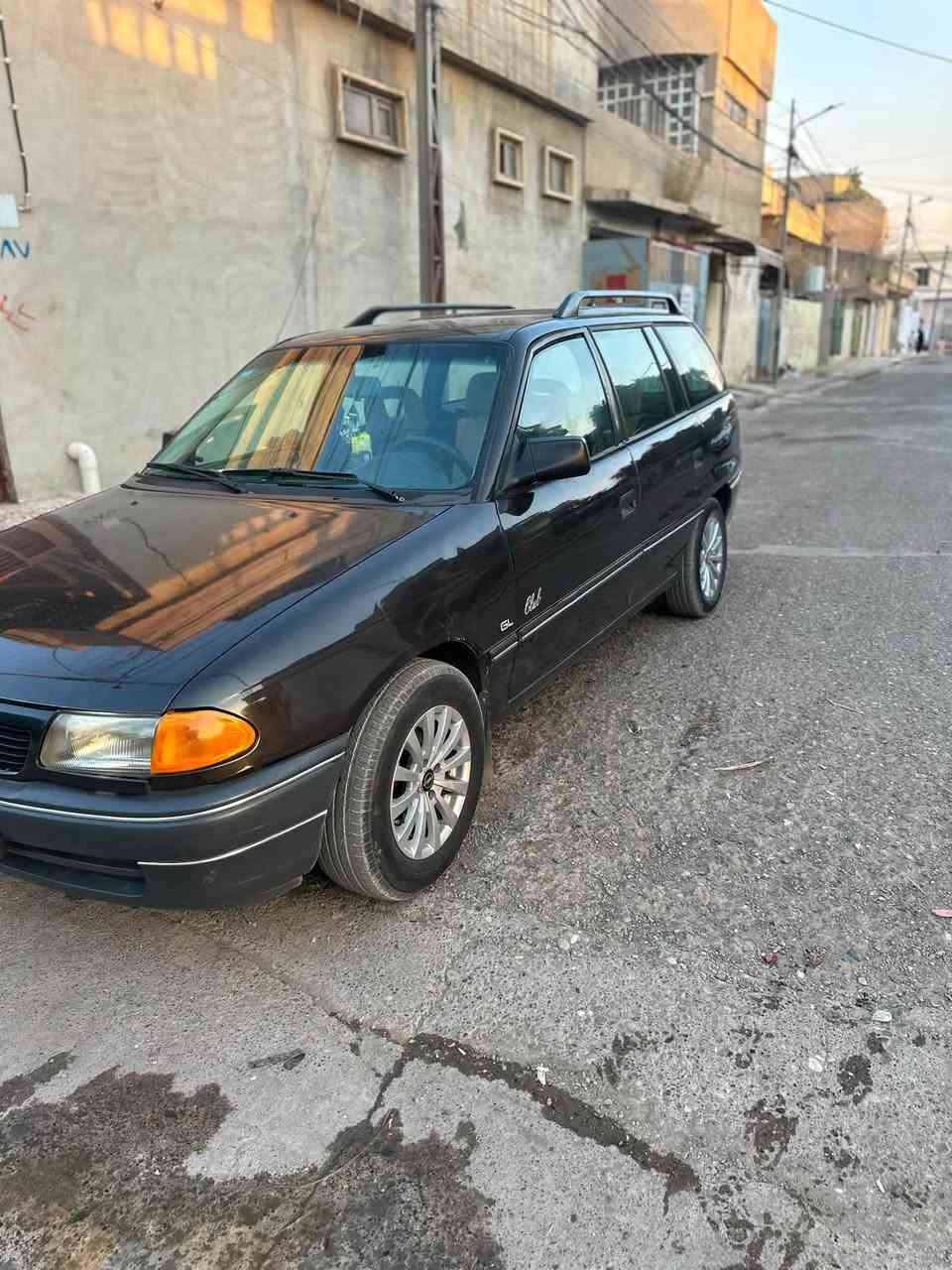 سلام عليكم أسترا ستيشن موديل 93 محرك  كيرً شرط حجم 1600نوزل  رقم بغداد سيارة باسمي مشروع وطني سنوي ٣١مصبوغه جمالية 
سعر ٤٣ بي مجال 
مكاني موصل رشيديه 
*********** 
***********
