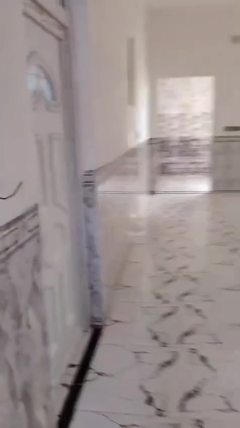 إسلام عليكم من رخصت الادمن بيت للبيع رمادي الصوفيه بيت كامل ٣غرف فوك وصاله وحمام الطابق الأول ٢غرف وصاله ومطبخ واستغبال بيت كامل *********** رقم الهاتف  سعر ع هاتف
