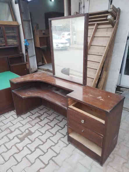 السلام عليكم
جربايه نفرين صاج
السعر ٨٥
ميز تواليت صاج
السعر ٥٠
المكان الكريعات الفرع المقابل لمطعم البلام العائلي موبايل ***********
لانرد علي التعليقات فقط الاتصال
