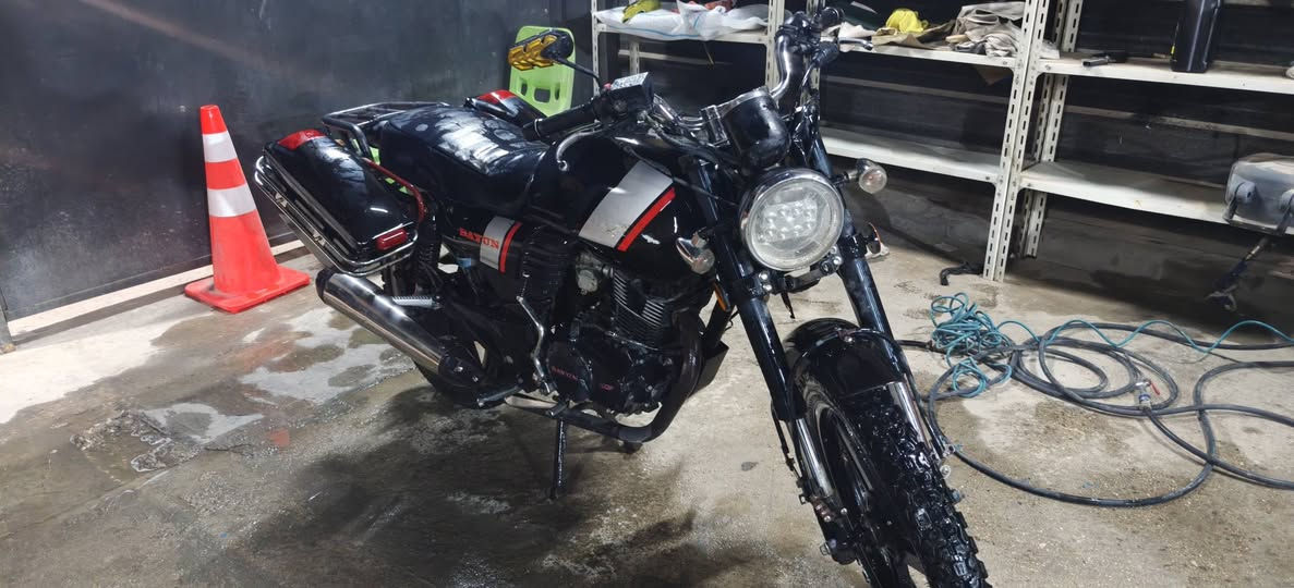 السلام عليكم  دايون لاتي. 22 رقم سنويه  مكان كربلاء  سيف سعد سعر 1950
***********
