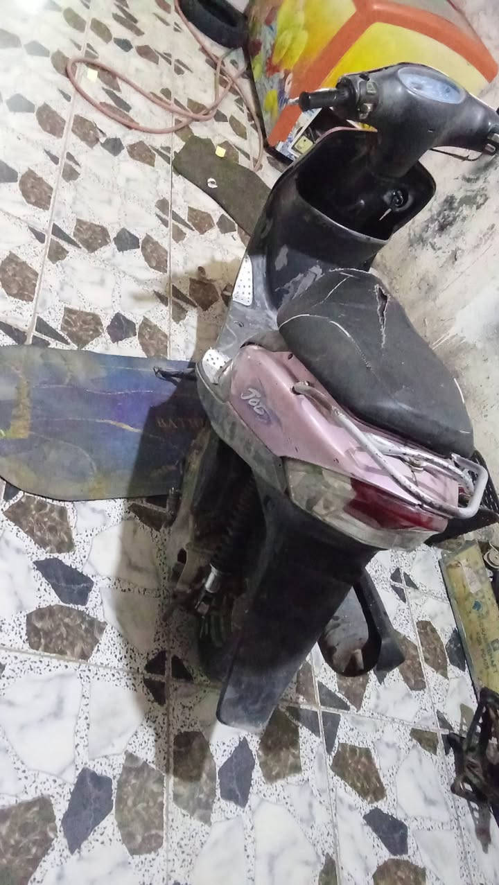 ماكس منغولي مكينه خرسه كهربائيات شغاله مكان بغداد الشعب ***********  السعر 350
