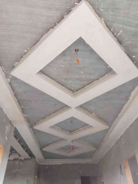 توفيق لاعمال الجبس الملكي واللبخ مساطر وكادر مصري رقم التواصل ***********
