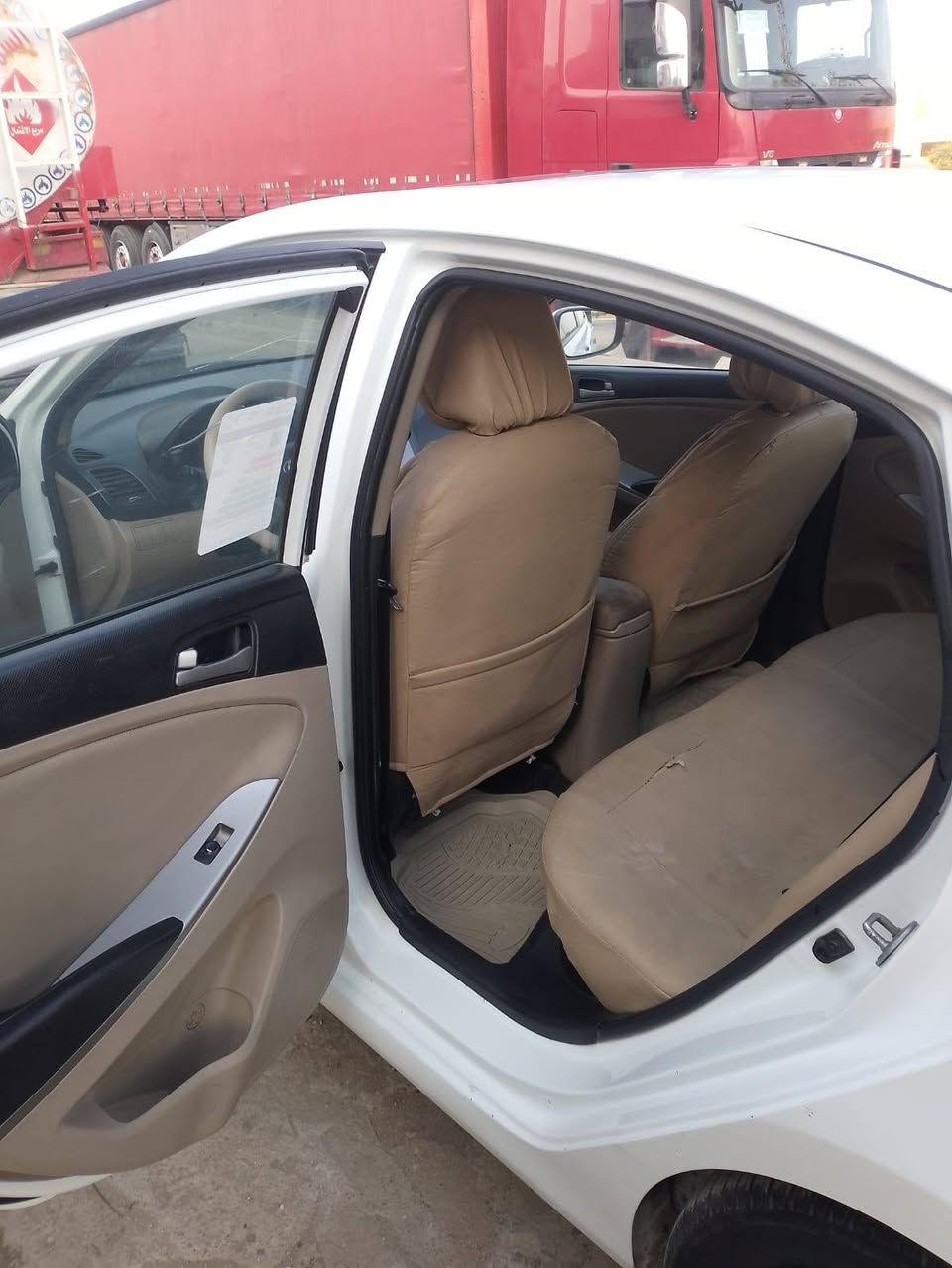 السلام عليكم ورحمة الله وبركاته هونداي اكسنت خليجي 16مكينة كير بدي كفالة بيهة تكحيل وبارد قليل فةل عدا البصمة سيارة جاهزة من كلشي بيهة كتاب مزاد الشراي يتضل ***********
مكاني ميسان قلعة صالح
