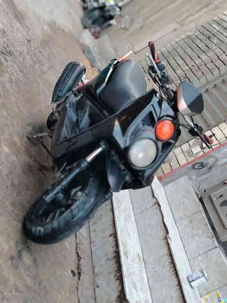 سلام عليكم جبلي للبيع دراجه فول مكينه كفاله مزود خارجي كله اصلي كله شغال بكلايت خليه ختم واحد ويه مكينه سعر ٦٥٠ مكاني مسيب رقم ***********
