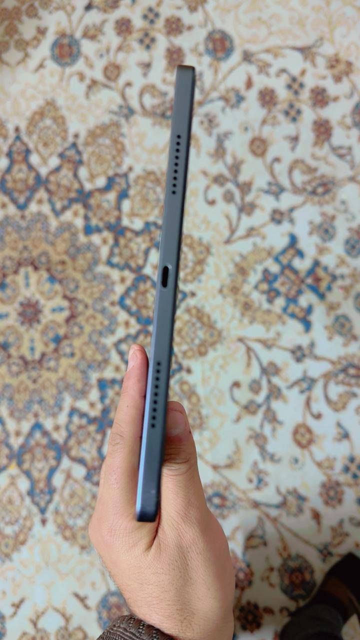 للبيع Honor pad X8a
مع كارتونتة استعمال شهر واحد فقط مع هدية گفر 
ذاكرة 256 بطاريتة 5٫000 ملي امبير السعر 250 وبي مجال الاستفسار على هذة الرقم *********** متوفر واتس اب
