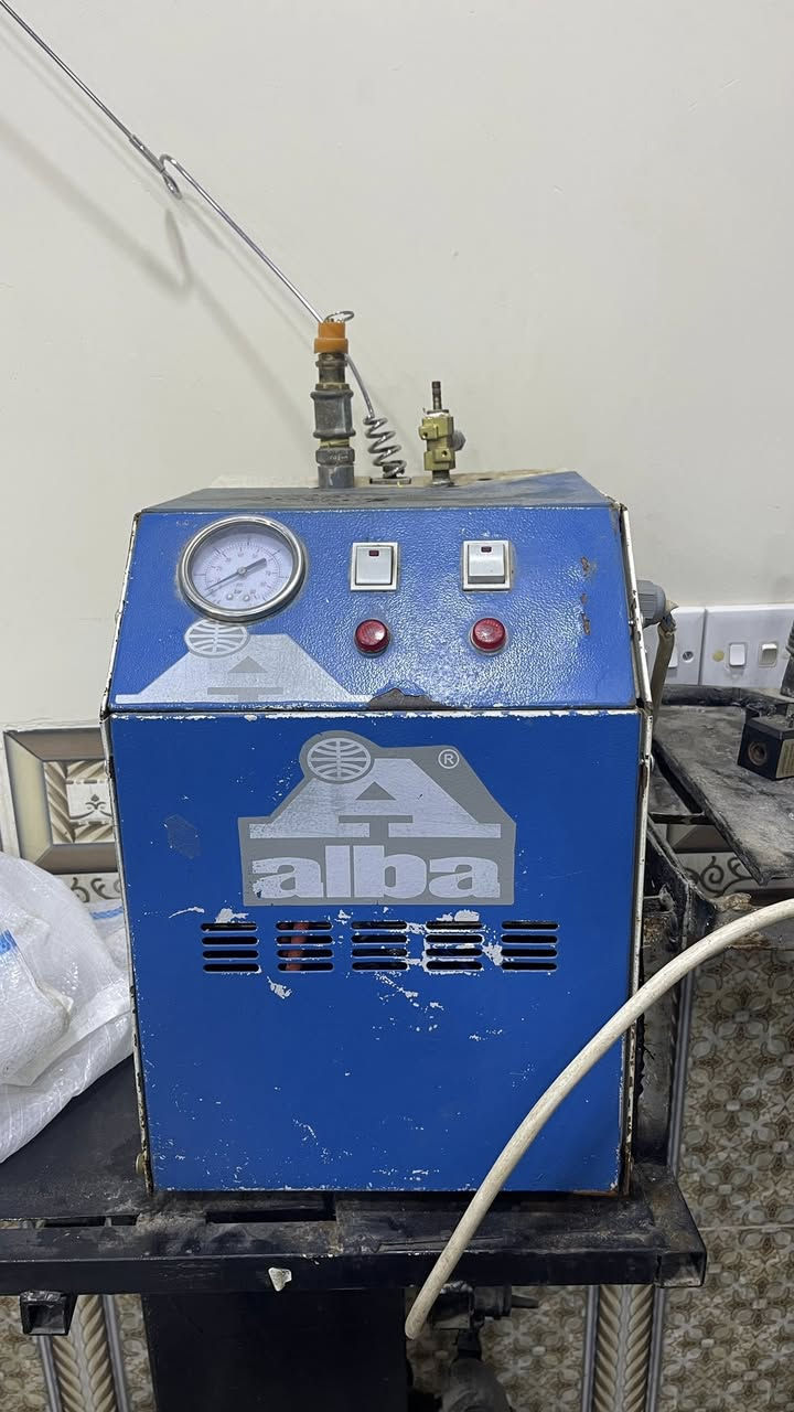 السلام عليكم
مكوى متكامل للبيع
يحتوي على (1) اوتي نورفا تركي حديث
ويحتوي على اوتي صناعه (alba)

ويحتوي على غساله اوتوماتيك حديثه حجم كبير نوعية الحافظ 
ويحتوي على غساله عادية حجم كبير 
يحتوي على مبردات كونفيره جديده عدد (2) 
ويحتوي على خزان ماء 
ويحتوي على ماطور ماء
مع التعاليك الي تنشد بلحايط 
مع ميز مكتب 
وميز عادي عرض مترين ونص ورتفاع متر
كل الأجهزة شغاله ونضيفه وشرط 
السعر مناسب جداً 
مكان المكوى صلاح الدين تكريت القادسية 
للاستفسار آكثر التواصل خاص


**إذا كنت صاحب هذا الإعلان وتريد حذفه لأي سبب، رجاءا أرسل رسالة إلى الدعم الفني**