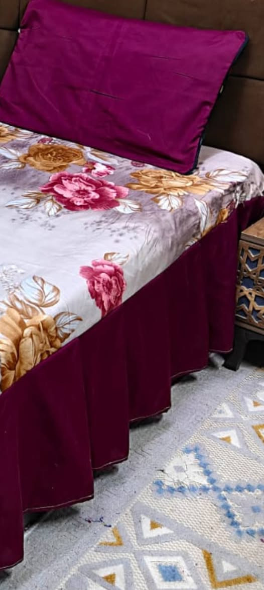 هلو بنات
هذولي شراشف نفر سعر 7 الف صيفي


**إذا كنت صاحب هذا الإعلان وتريد حذفه لأي سبب، رجاءا أرسل رسالة إلى الدعم الفني**