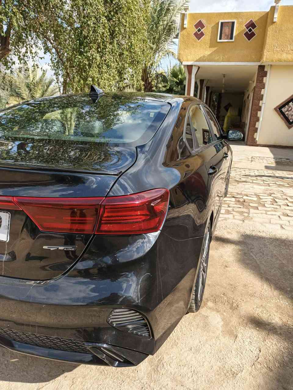 السلام عليكم سيارة فورتي 2022 للبيع سيارة جاهزة تخم تاير صدر امامي وخلفي كله جديد ماشيه 27 الف بيها قطعتين تبديل بنيد ودعامية اماميه للاستفسار ***********
