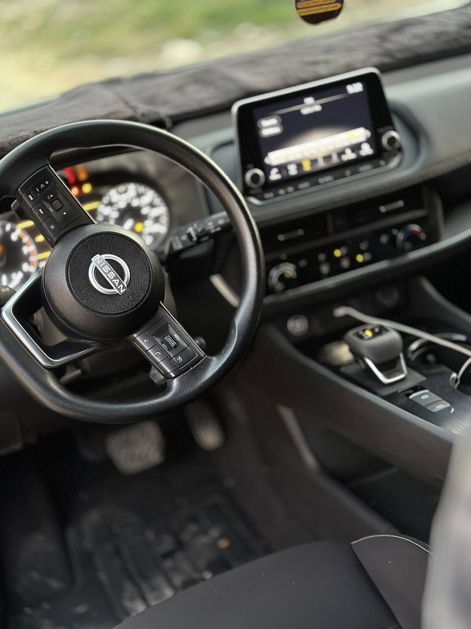 � للبيع | نيسان روج 2023 🇯🇵 | /1 💯 مراوس حسب القناعه بيع رايدها ب148 وبيها مجال
( بعدها شركه12.000 ماشيه ) رقم اربيل سنويه 2030 هزه جديده 
‏1500 Turpo 
✨ (( مواصفات نص فول حالة  جيد ))
🔷 الموديل: 2023
🔷 اللون:رصاصي  (أ )
🔷 الحالة: نص فول🔥
🔷 العداد: (5000 mil ) مشي أمريكا فقط
🛠️ المواصفات الكاملة:
✅ قير طيارة + شفتات خلف الستيرن 🚀
✅ تبريد وتدفئة  - قطعتين ♨️❄️
✅ حساسات أمامية وخلفية 📡
✅ شاشة وسطية + نظام ملاحة 🧭
✅ صندوق خلفي كهربائي 🔋
✅ داخلية فخمة جداً 🪑
✅ أنظمة أمان متكاملة: تحذير تصادم، نقطة عمياء، ثبات إلكتروني 🛡️
📸 ملاحظة:السياره بيها قطعتنين صبغ و4 قطع تبديل شركه اثر سرقه بامريكا بدون دواخل بدون شواصي شرط والسونار مرفق بلمشنور 
🔧 السيارة مخدومة بالكامل وجاهزة للسفر
📦 ما تحتاج صرف – عليها الف
📍 موقع السيارة: صلاح الدين تكريت_
📞 للتواصل والاستفسار:***********
