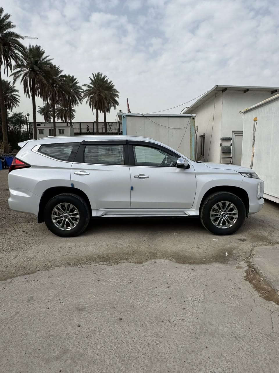 السلام عليكم
باجيرو سبورت موديل 2020 فول مواصفات
محرك 6 سلندر 3000
مكفوله من الدعاميه للدعاميه
كير 8نمر 
7 راكب 3 قطع تبريد
دفع رباعي
بصمه تشغيل وابواب بصمه
فتحه سقف
مري شفط
اشاير بالمري
نظام اوتو هولد
نظام نزول منحدرات
شفتات بالستيرن
شاشه وسطيه
لايت زنون LED
هاند بريك دكمه
داخل جلد احمر 
تخم تاير ياباني  جديد
السياره جاهزه من كل شي ماتصرف عليها دينار
ماشيه 50 الف كيلو متر
سنويه بأسمي مكاني بغداد
السعر 230 ورقه بيها مجال للشراي
للاتصال ***********
