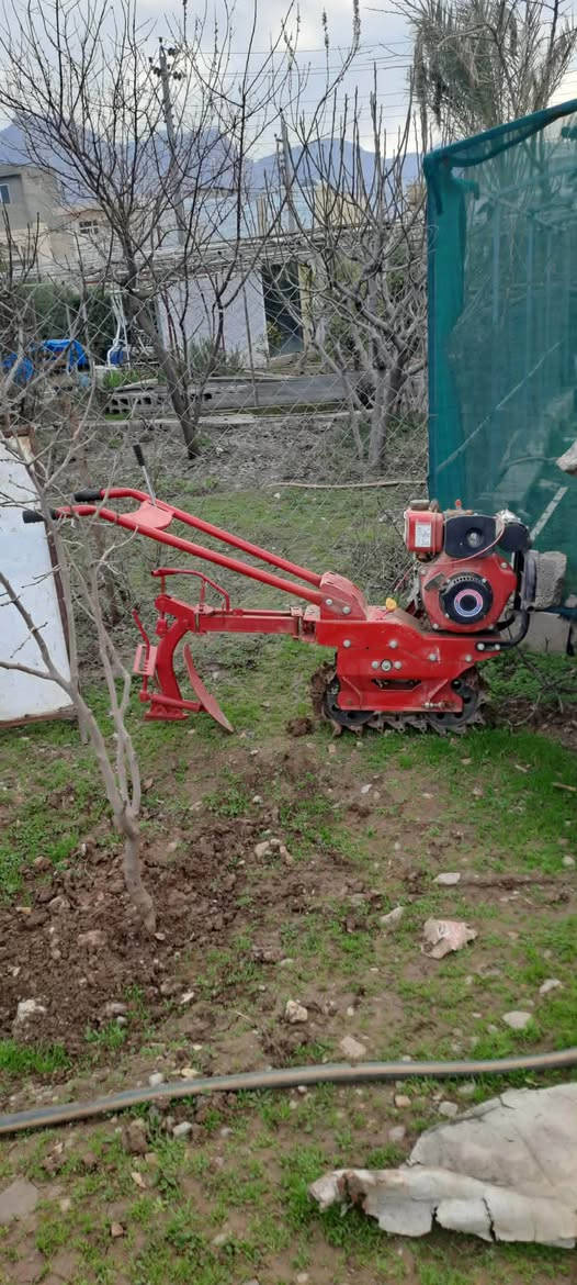 مەکینەیەکی جووت بۆ فرۆشتن تایبەت بە برا فەلاحەکانمان جۆری مەکینەکەی گازە  بەهەموی ٣سحات ئیشی نەکردوە رۆنی شەریکەی نەگۆراوە هەمو شتیکی بەشەرت ناونیشان رانیە 
ژم/*********** رانية, السليمانية
