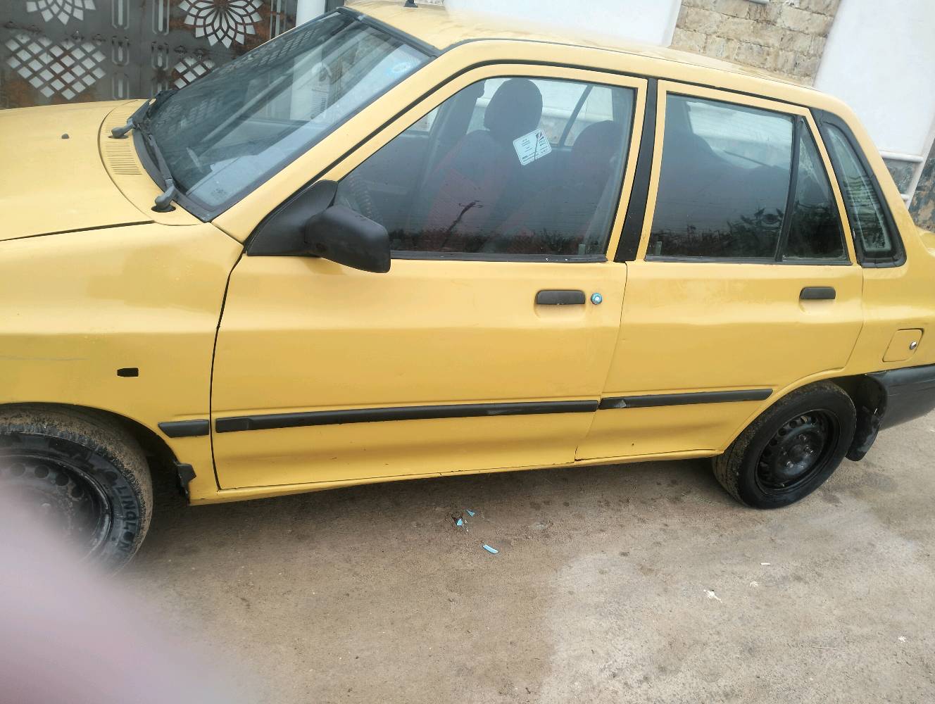 سلام عليكم سايبه لبيع
مديل 14 سياره نضيفه
مصفره هيه وغرامات
مشروح وطني  بيه شاصي معمر جهت الصدر  سعر 30 وبيه مجال كربلاء الحولي شبانات