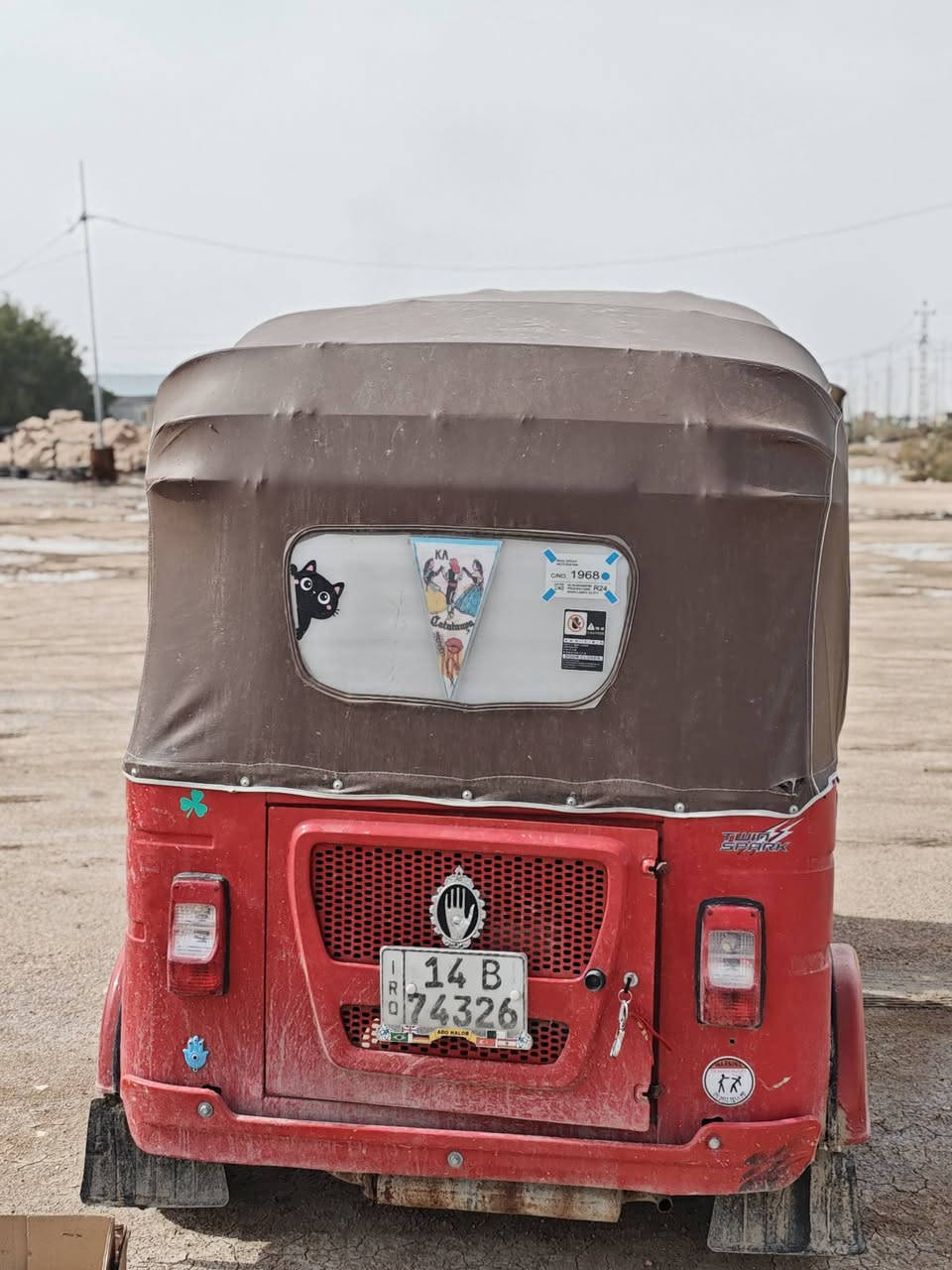 سلام عليكم تكتك باجات موديل واحد وعشرين لون احمر رقم وسنويه تكتك نضيفه بمعنى الكلمه مناقصه اي شي بيه بس ضربه تكمه فقط ومصبوقه جماليه سعر 7وبيه مجال مكاني بصره هارثه دور قرب مطعم مشمشه رقمي ***********
