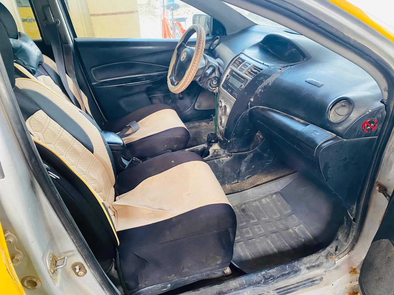 تويوتا يارس تكسي ٢٠٠٦ مصفره هيئه محرك محور كورلا قديم وغرامات سنويه لل٢٠٣٠ سعرها ٥٠ وبي مجال
***********  مكان السياره كركوك
