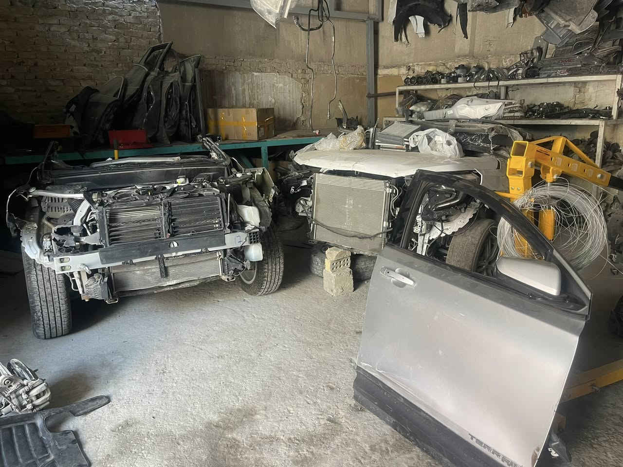 بيت الشوفر2..
لتجارة قطع غيار جميع سيارات الشوفر...لبيع المواد الاحتياطية والتفسيخ لسيارات الشوفرليت ( الماليبو / امبالا /جي ام سي اكاديا/ جي ام سي تيران / شوفر اكونكس/ )...
يتوفر توصيل لكافة محافظات العراق ...
العنوان : بغداد - الشيخ عمر - مدخل ساحة الطيران - الفرع الاول على اليمين - المحل الرابع .
اتصال واتس اب الرقمين  ..مرتضى الساعدي ***********. ***********
***********
