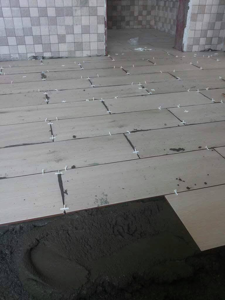 السلام عليكم  مصري سيراميك مرمر وكاشي وبروسلين شغل درجه اوله تسليم مهندس للتواصل ***********
