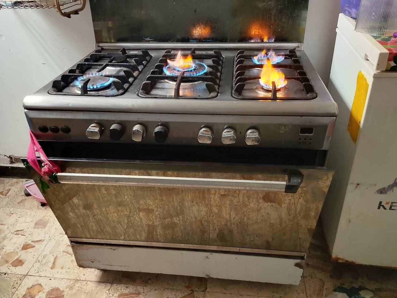 ابيعهن  شلعه  اريد  اشيل  مستعجله


**إذا كنت صاحب هذا الإعلان وتريد حذفه لأي سبب، رجاءا أرسل رسالة إلى الدعم الفني**