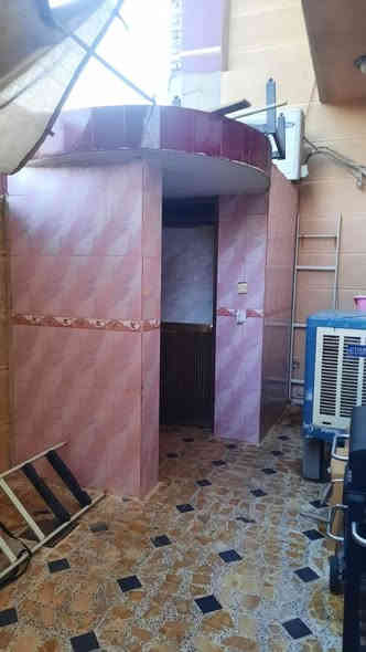 ⭕️تسلسل :1063
🏡 دار سكني ركن للبيع في الفلوجة حي المعتصم قرب مسجد الحاج غركان🏡
            
                     📢 على بركة الله 📢
📍نوع الملك = طابو صرف سند   
📍المساحة بالسند = 173 م٢
📍المساحة واقع حال = 200 م٢ تقريباً
📍الواجهة  =12م والنزال =16,5م
📍الشارع = ركن شارع 12م وشارع 14م 
📍بناء طابوق 2012  

🔷الطابق الاول يحتوي على
غرفة نوم وصالة ومطبخ واستقبال ومدخل ومنور وحمام وصحيات 
🔷الطابق الثاني يحتوي على
ثلاث غرف نوم وصالة وحمام

🟨سعر البيع للعقار : 210 مليون دينار قابل للتفاوض 

🟢مكتب دجلة الهندسي للعقارات حي الجولان قرب صناعة الجولان للسيارات مجاور سوبر ماركت الهلال
للاستفسار الاتصال
***********
‏‭ *********** 
***********
