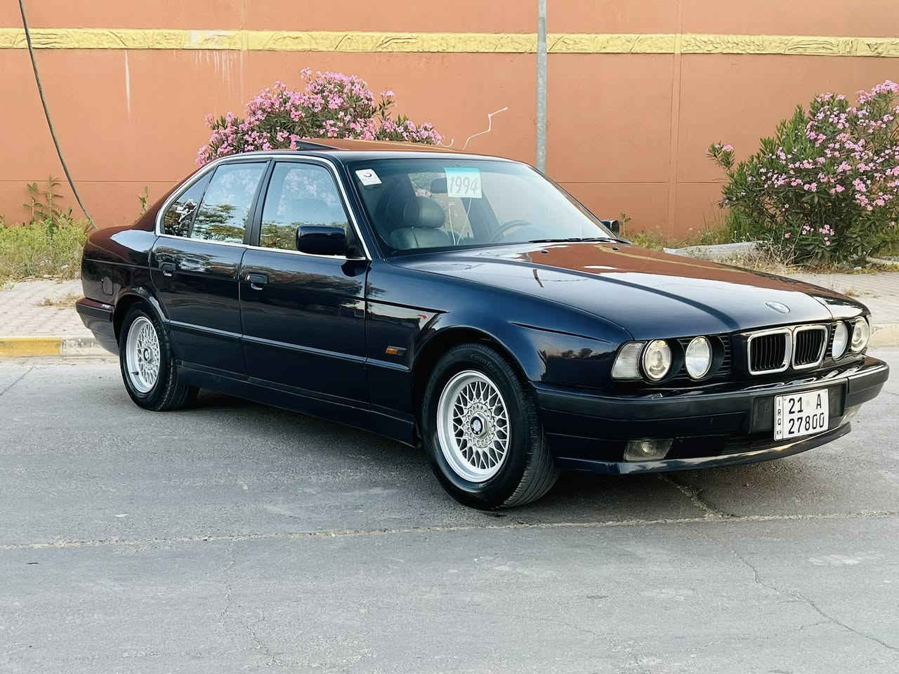 للبيع بي ام موديل 1994  بدون ضربه سقف سلايت طكتين يشتغل كشنات جلد كير اتوماتيك بلادي أربع تاير ويل جديد مشدود رقم جديد سنويته جديد رقم مميز حلوه الماني كهربائية شغل كامل حجم سياره 520 اصل بليته سياره مالجني تبريده بي نقص مكاني كركوك سعره سياره 60 ورقه بيع سريع ***********
