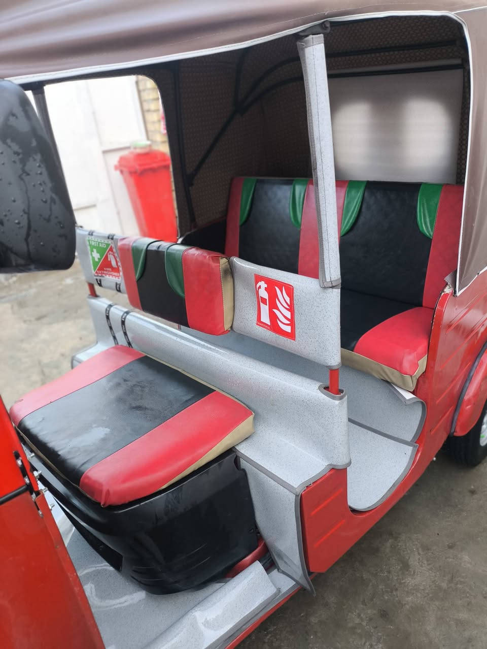 السلام عليكم 
تك تك مديل ٢٠١٨ جاهزه ونضيفه اي نقص مابيها سنويه بأسمي تحويل مباشر 
مكاني بغداد حي النصر 
رايدها 6500وبخدمة الشراي 
***********
