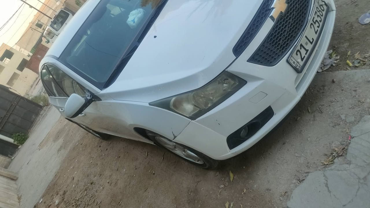 السلام عليكم...
شوفر ليت كروز ١٢ خليجي محرك ١٦٠٠ رقم سليمانية الجديد  وسنوية جديدة بأسمي ماشية ١٥٠ الف وقابله للزيادة السيارة مسويلها ادامة كاملة قبل اسبوع صدر امامي وخلفي جديد دسكات اصليه ام الضمان تخم تاير جديد تدفئة وتبريد مابيها اي نقص بيها صبغ جاملغ خلفي ايسر والباب الخلفي الايمن مبدل بدون صبغ   والدوسة مصلحة بس تحتاج صبغ  مكاني بغداد الدورة السعر 75 وبيها مجال ورقم الهاتف *********** واتس اب موجود
