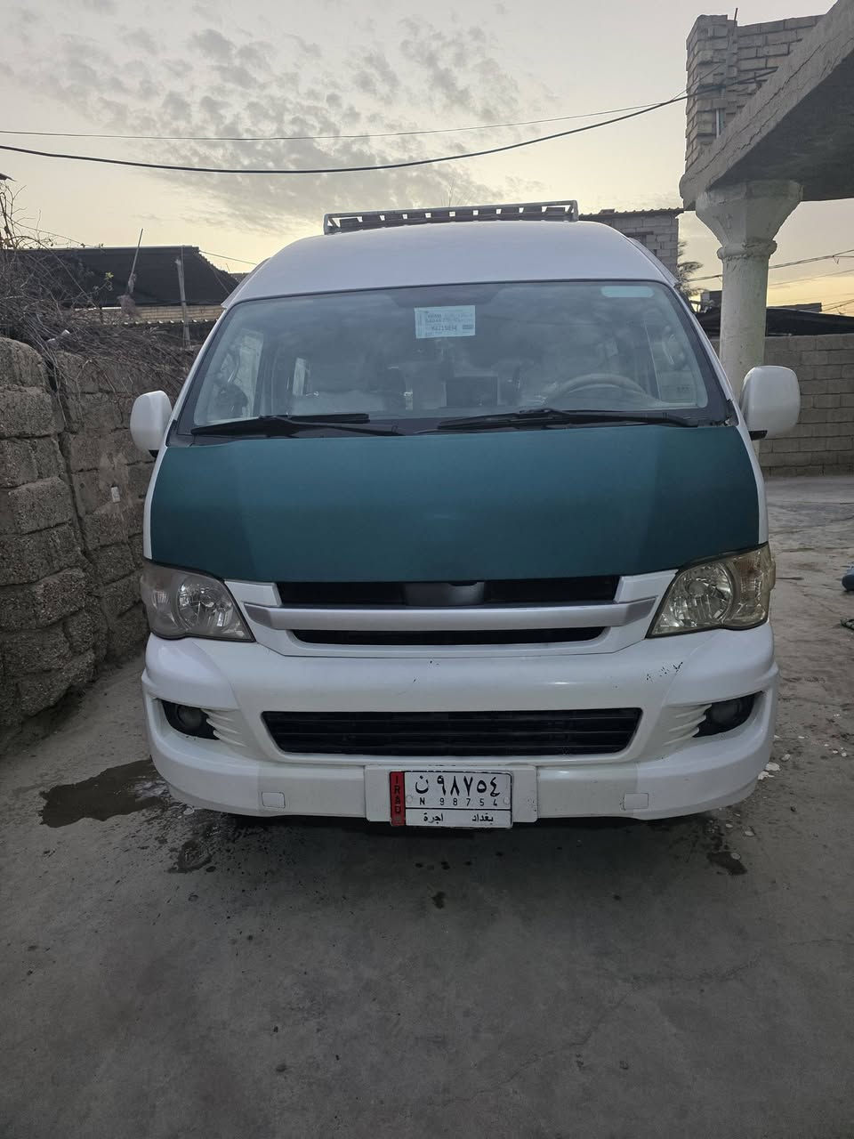 يا لله السلام عليكم ورحمةالله وبركاته 
جنبي عالية موديل 2019 كفاله بيهة صبق ورة باب سلايت جوه شبر وبل بنيد بارد شبر والباقي كفاله تخم تاير تبريد محور تلث قطع دوشمة سيباية درع  منضومة غاز   سيارة كاملة الاخير مكانهة بغداد بسمايه 
الاستفسار عله رقم *********** 
السعر 185 وبيهة مجال قليل
