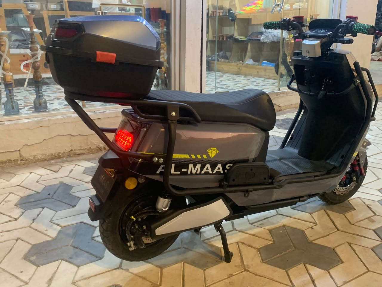 للبيع دراجة سكنس موديل ٢٥
دراجة بطاريات على الفحص فول 
فول مواصفات لايت عدسة عالي ناصي دبل إشارةً
هورن مثبت سرعةً بك رجوع 
دراجة حيل نضيفة وجديدة ومستعملة حيل شي قليل 
مكاني فلوجة شارع ستين 
للاستفسارات 
***********
***********
السعر ٥٥٠ وبي مجال للشراي
