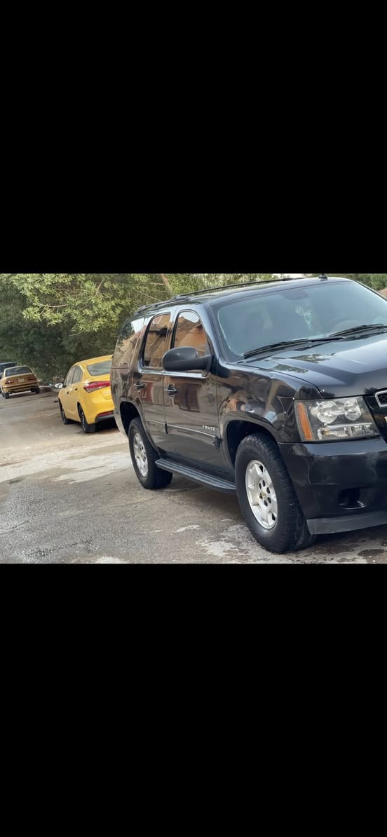 سلام عليكم تاهو ادوات موديل 2011 مكفوله من الكص سياره مابيهة حادث نضيفه المكان بغداد بلديات السعر 95 رقم ***********
