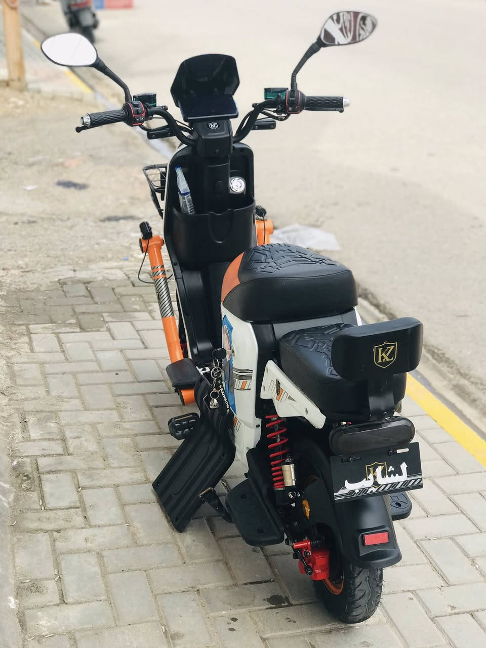 سلام عليكم اخوان دراجة شحن للبيع خمس بطاريات وقابلة للزيادة بطارية دراجة فول مواصفات عداد الكتروني الدراجة موديل 2025 الدراجة تمشي 99 حقيقي السعر خاص او الاستفسار على الرقم ***********
