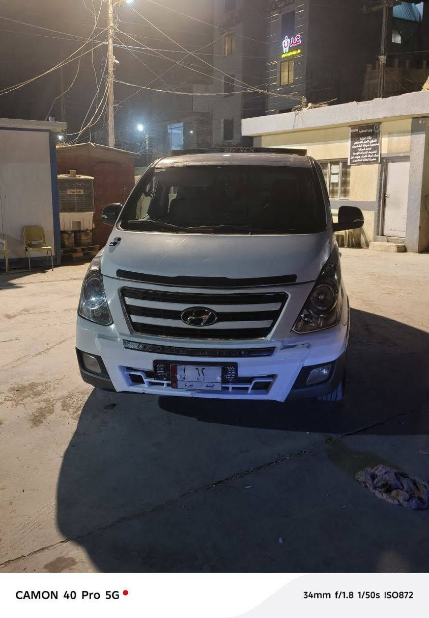 السلام عليكم
مكان السياره بابل 
2009 مسكر مكينه 12 سبلاين قبق اسود تحكم فول بيانو تدفئه بالكشنات داخلها مرتب مراوس فقط مع 2009 او 2008 محور ***********
