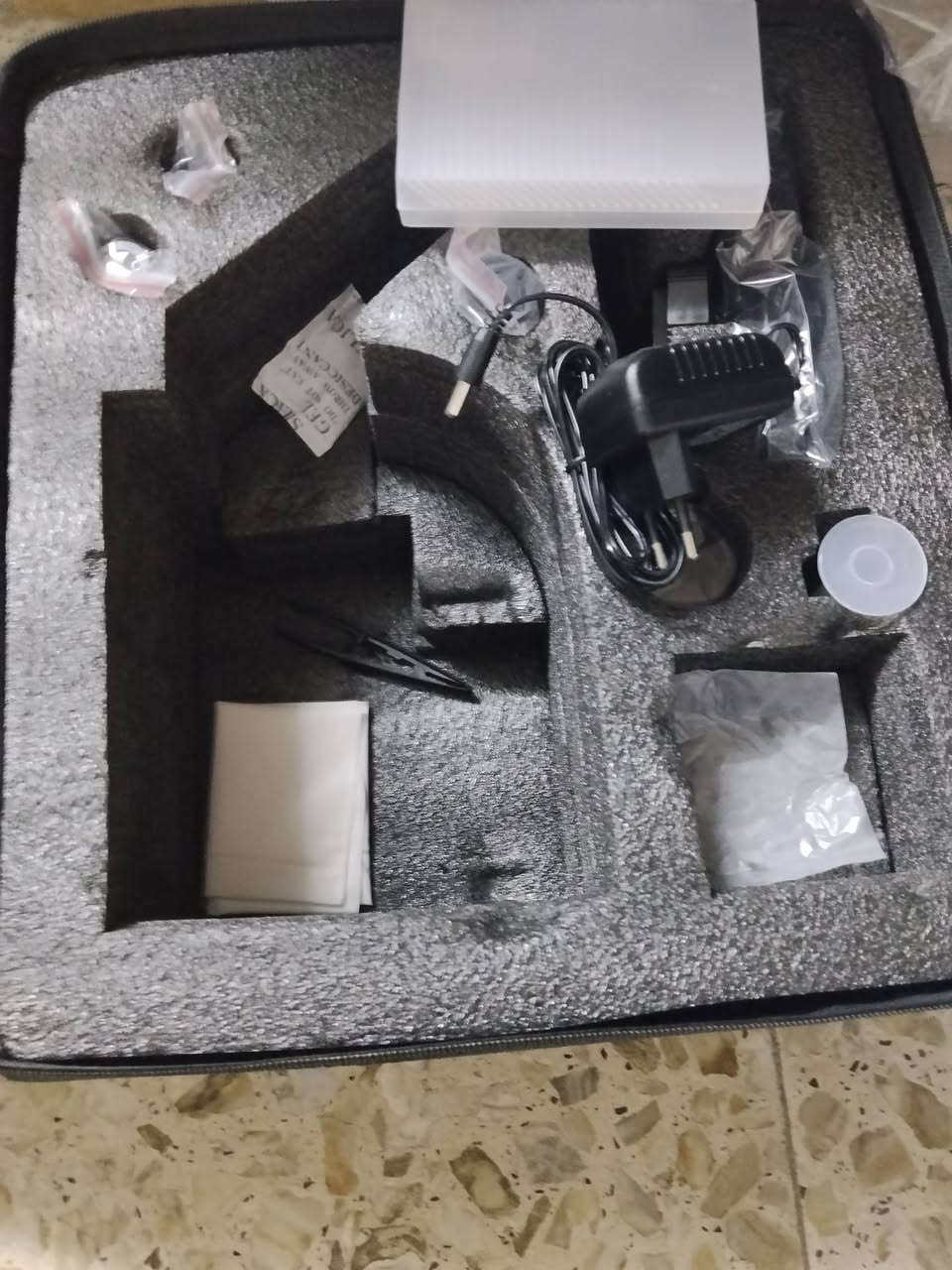 السلام عليكم
يتوفر مايكرو سكوب kit كامل جديد 
السعر ١٥٠ للاستفسار واتساب ***********
