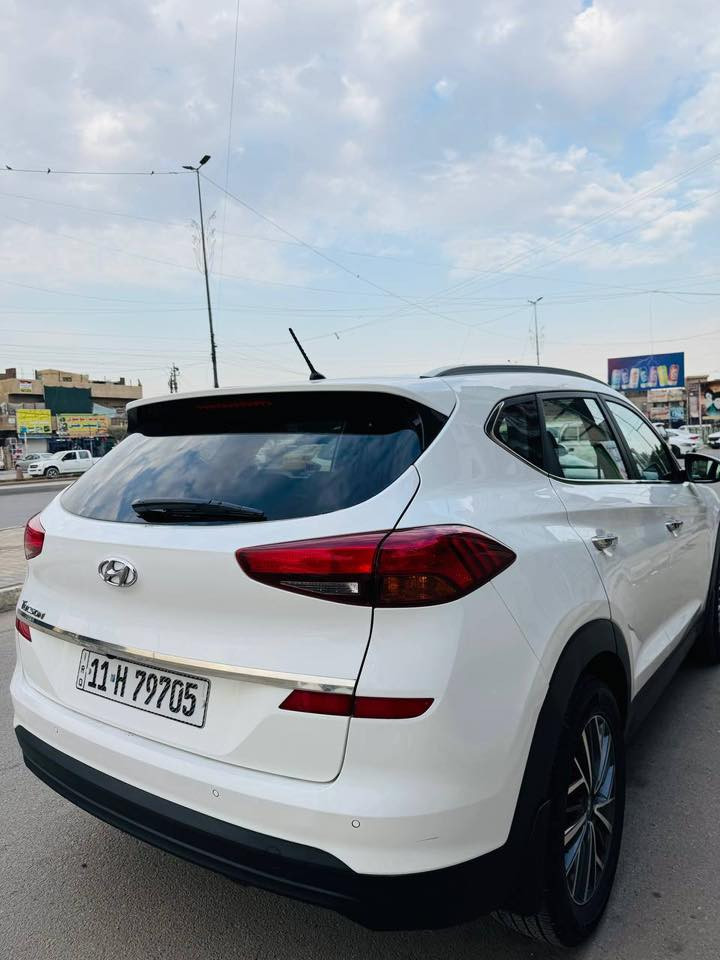 السلام عليكم توسان 2020 خليجي فول عدا البانوراما رقم بغداد بأسمي ماشيه 90
كفاله عامه من الضربه والصبغ والتبديل 
مكينه كير ع وضع الشركه تخم تاير جديد
بصمه لايت 5 عدسات 
كشنات جلد لونين + 2 كهرباء
شاشه كامره حساس تبريد قطعتين
بغداد زيونه للاستفسار   ‭ ***********
