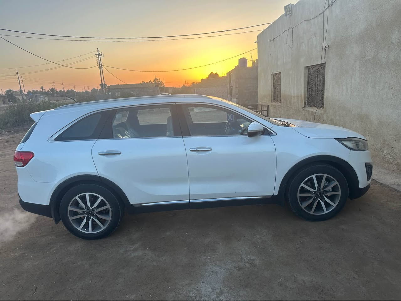 سورنتو مديل 16 خليجيه سياره كفاله ضربه وصبغ وتبديل مكينه 6سلندر 7راكب السياره جديد رقم ذي قار تحويل مباشر مكانه البصره وسوناره مرفوق بل المنشور والشراي يتصل *********** البصرة, العراق
