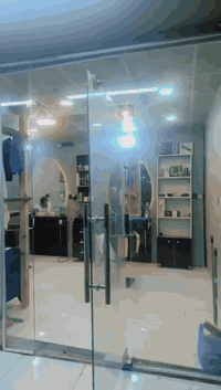 متوفر للبيع محل حلاقة قرب مول الباقر نهايت حي العامل تجاري على الشارع العام
المحل يباع مع مستلزماتة كافة للاستفسار
***********
