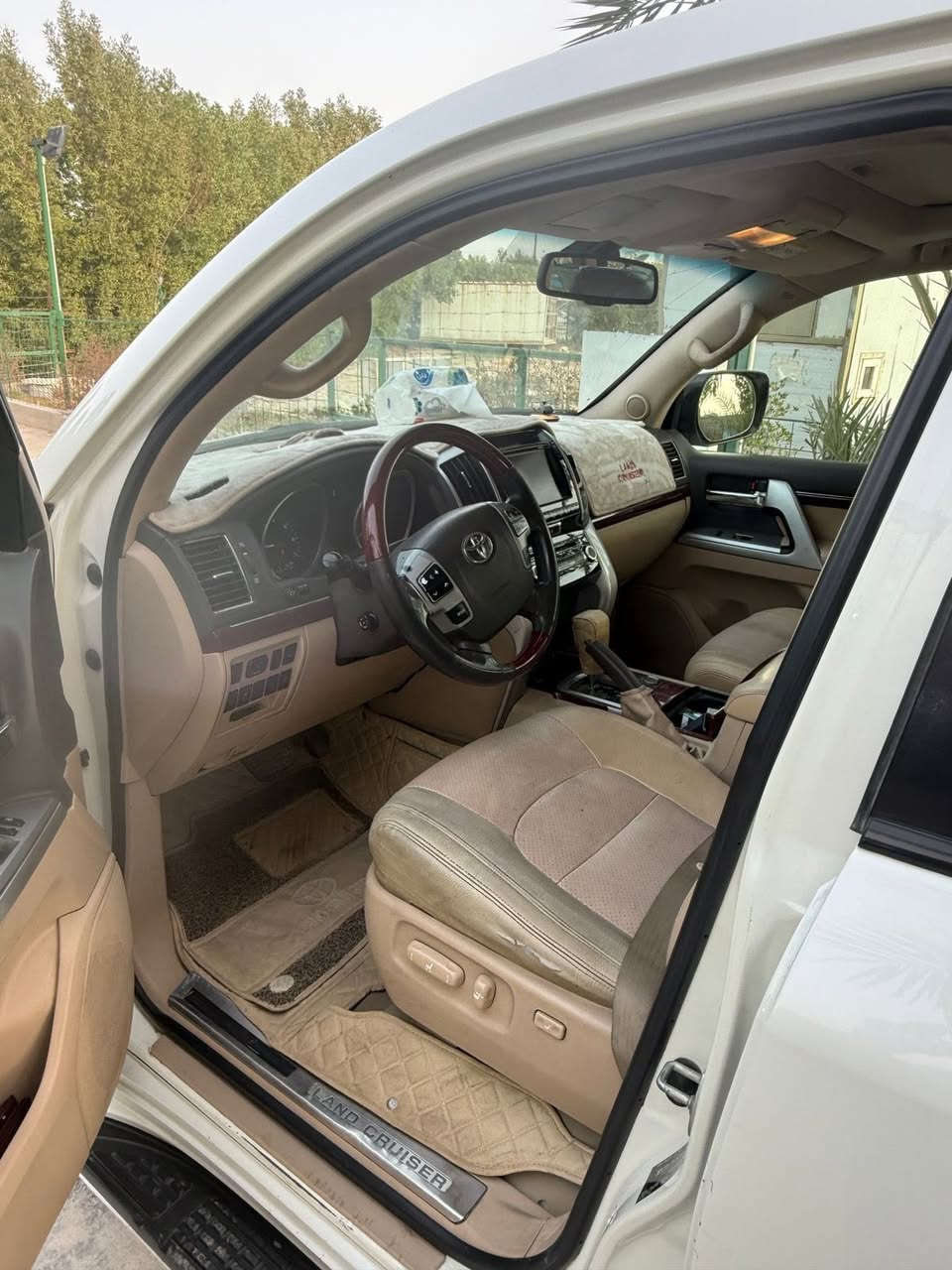 السلام عليكم
Land gruiser vxr 
موديل ٢٠١٤ 
اعلى فئة فول مواصفات 
تبديل دعامية وتعديل بنيد 
السعر ٤١.٠٠٠ دولار
للاستفسار ٠٧٧١٠٠٧٣٠٠


**إذا كنت صاحب هذا الإعلان وتريد حذفه لأي سبب، رجاءا أرسل رسالة إلى الدعم الفني**