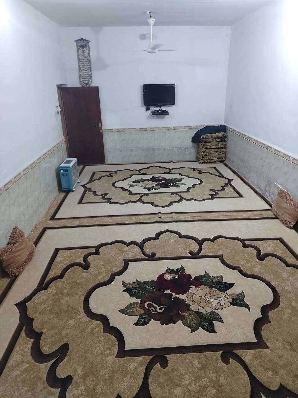 السلام عليكم
دار للبيع في الماجدية منطقة سيد جميل المساحة ٢٠٠ متر قريب على شارع ٢٠ و مقابل ساحه تصير حديقة او مدرسة مستقبلاً
للإستفسار الاتصال على الرقم ***********
