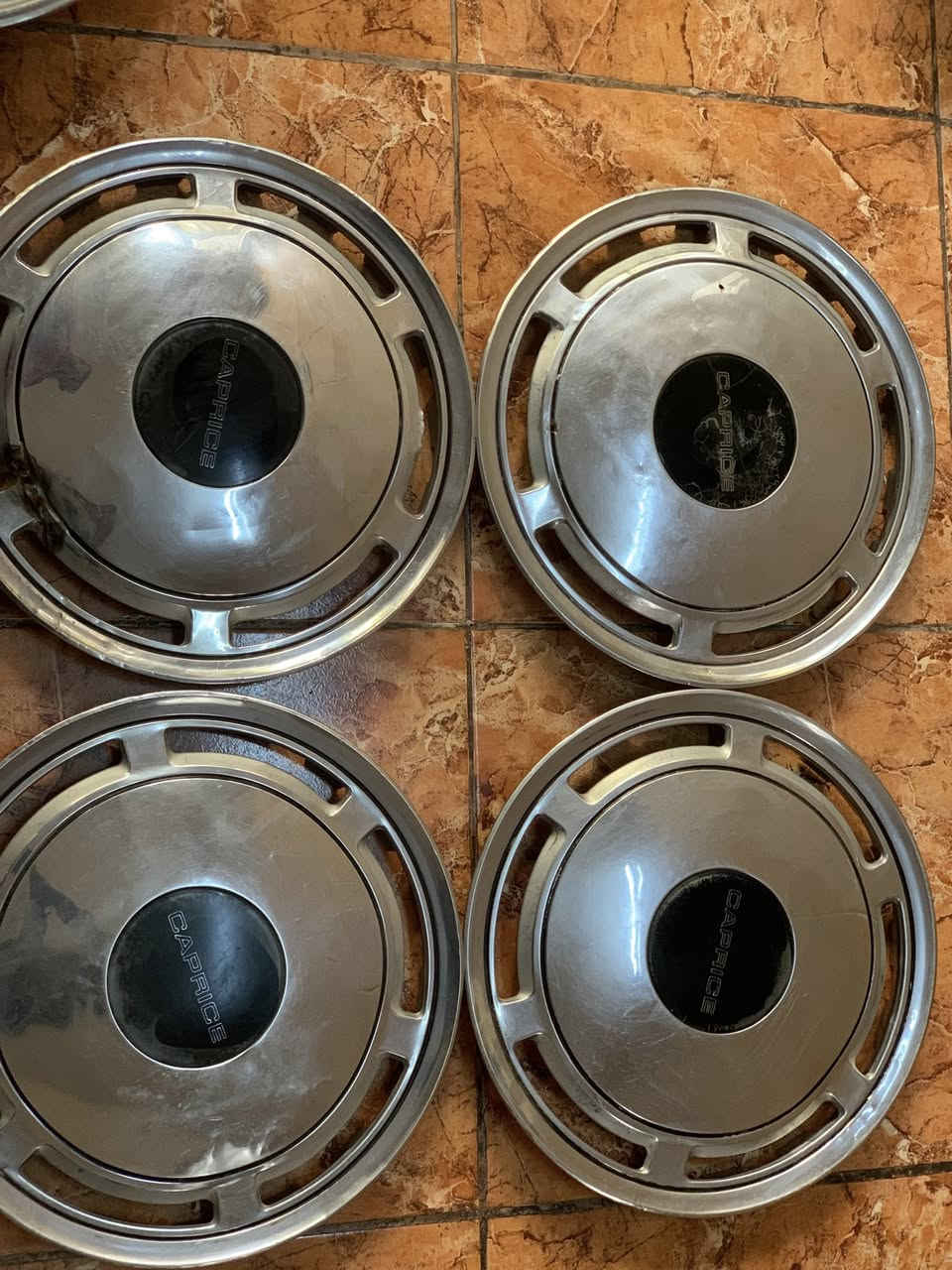 سلام عليكم 
كبات كابرس للبيع 
اصليه ونظيفه جدا 
للاتصال :
***********
وايضاً على الواتساب موجودين
