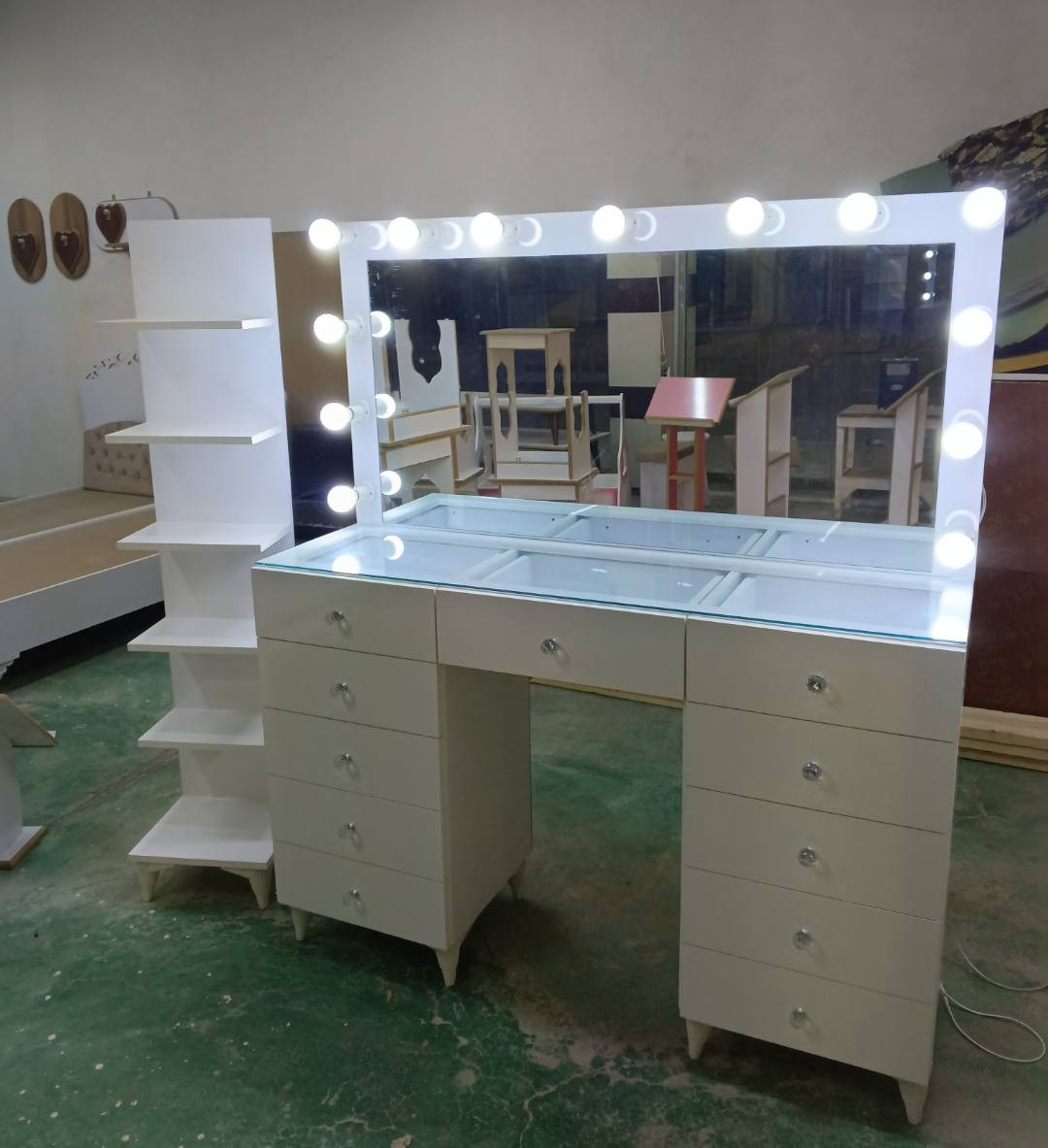 إعلان: تخفيضات "موسم الخير" من أسطة هاشم نجار! 🔨🛋️
تجهيزات منزلك كملت وبأقل الأسعار! بمناسبة شهر شعبان، يقدم لكم محل أسطة هاشم نجار عرضاً خاصاً على كافة المشغولات الخشبية والأثاث.
​لماذا تختارنا؟
✅ خشب عالي الجودة وتصنيع متقن.
✅ أسعار لا تقبل المنافسة (مفرد وجملة).
✅ تشكيلة واسعة تناسب الكبار والصغار.
​المعروضات:
(كناتير، سيسم، ميز تواليت، ميز مكتب ولابتوب، لوكرات إكسسوارات، كومدي، دواليب أحذية، ومستلزمات غرف الأطفال).
​📍 زورونا في موقعنا: كركوك | ساحة الطيران | مقابل عالم الحلويات.
📞 اتصل بنا الآن: ***********
