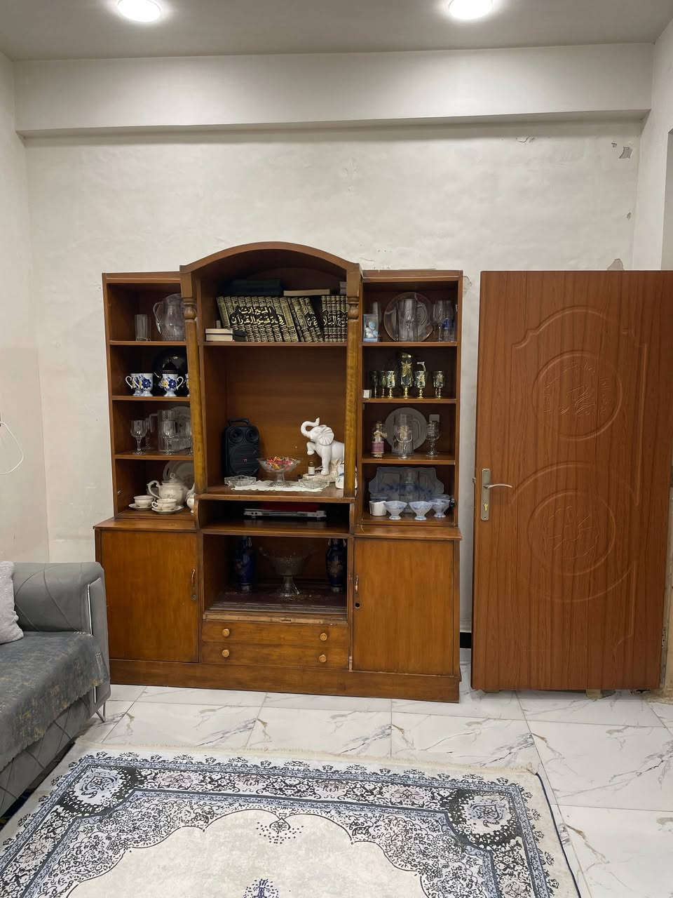 دار للبيع 100 م طابو صرف واجهة 5م *20
المكان حي الجهاد الملحانية قرب اسواق زم زم وقريب على شارع المدارس
الطابق الاول مدخلين يحتوي على استقبال ومطبخ وهول وصحيات منفصلة وغرفة نوم ومنور
الطابق الثاني يحتوي على 3 غرف نوم وحدة كاملة والباقي هيكل
وايضا اكو بيتونة والسطح شتايكر
الدار يحتاج ارضية وبياض طابق ثاني وتبديل ارضية الطابق الارضي تقريبا 12 مليون 
مستعجلين على البيع للعلم سعر المتر بدون بناء مليون
السعر 140 قفل 🔴🔴
تفاصيل اكثر راسلونا خاص


**إذا كنت صاحب هذا الإعلان وتريد حذفه لأي سبب، رجاءا أرسل رسالة إلى الدعم الفني**