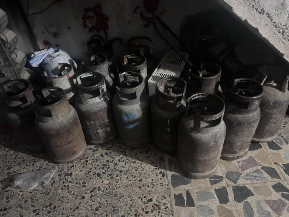 سلام عليكم حبايب قناني للبيع 14وحده الي ريد بخدمته مكاني برشاد رقمي لتواصل***********
