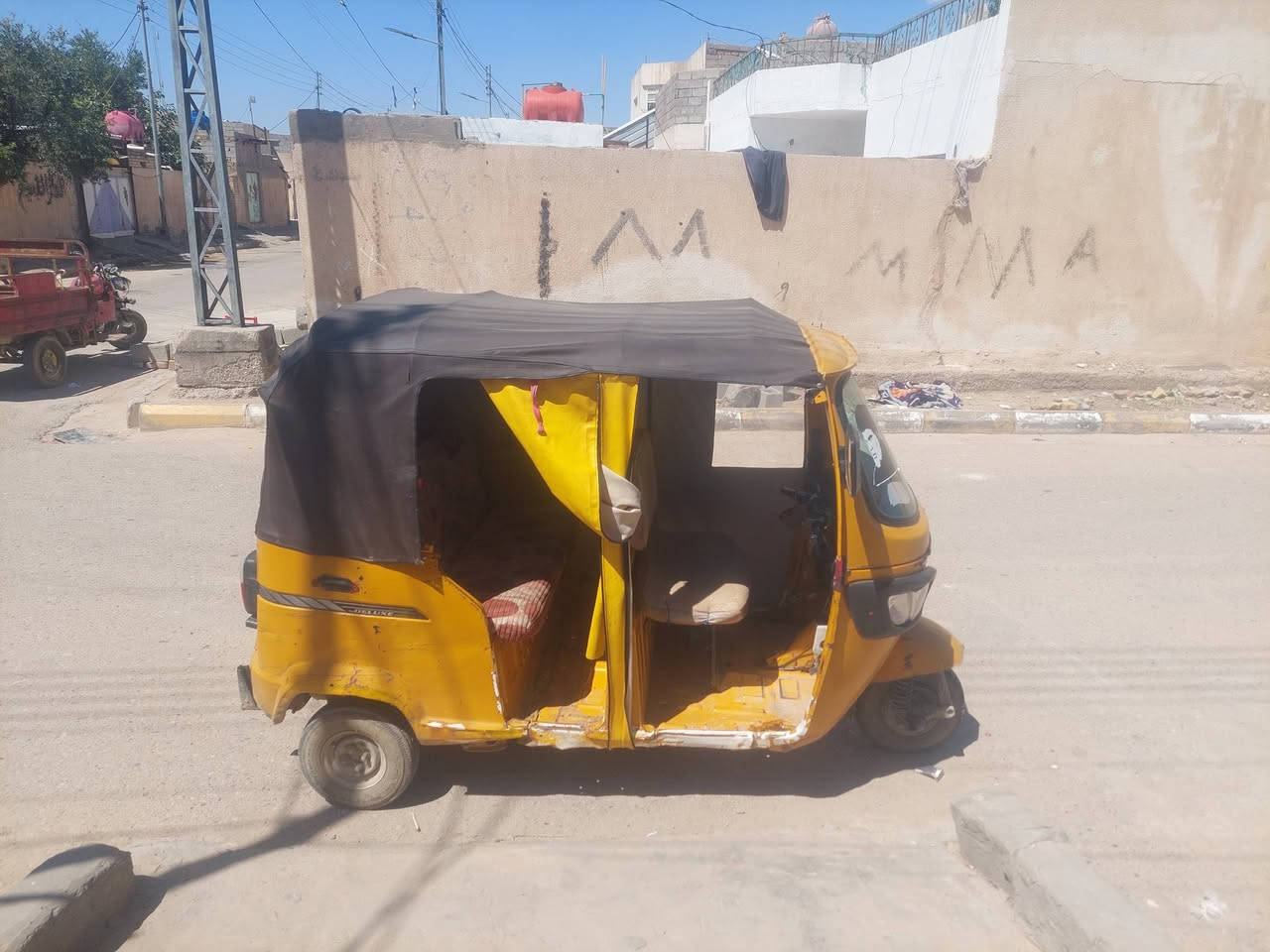 تي في اس للبيع بدون اوراق مكينه صار له ثلاثه ايام شاتها.  ، ***********
