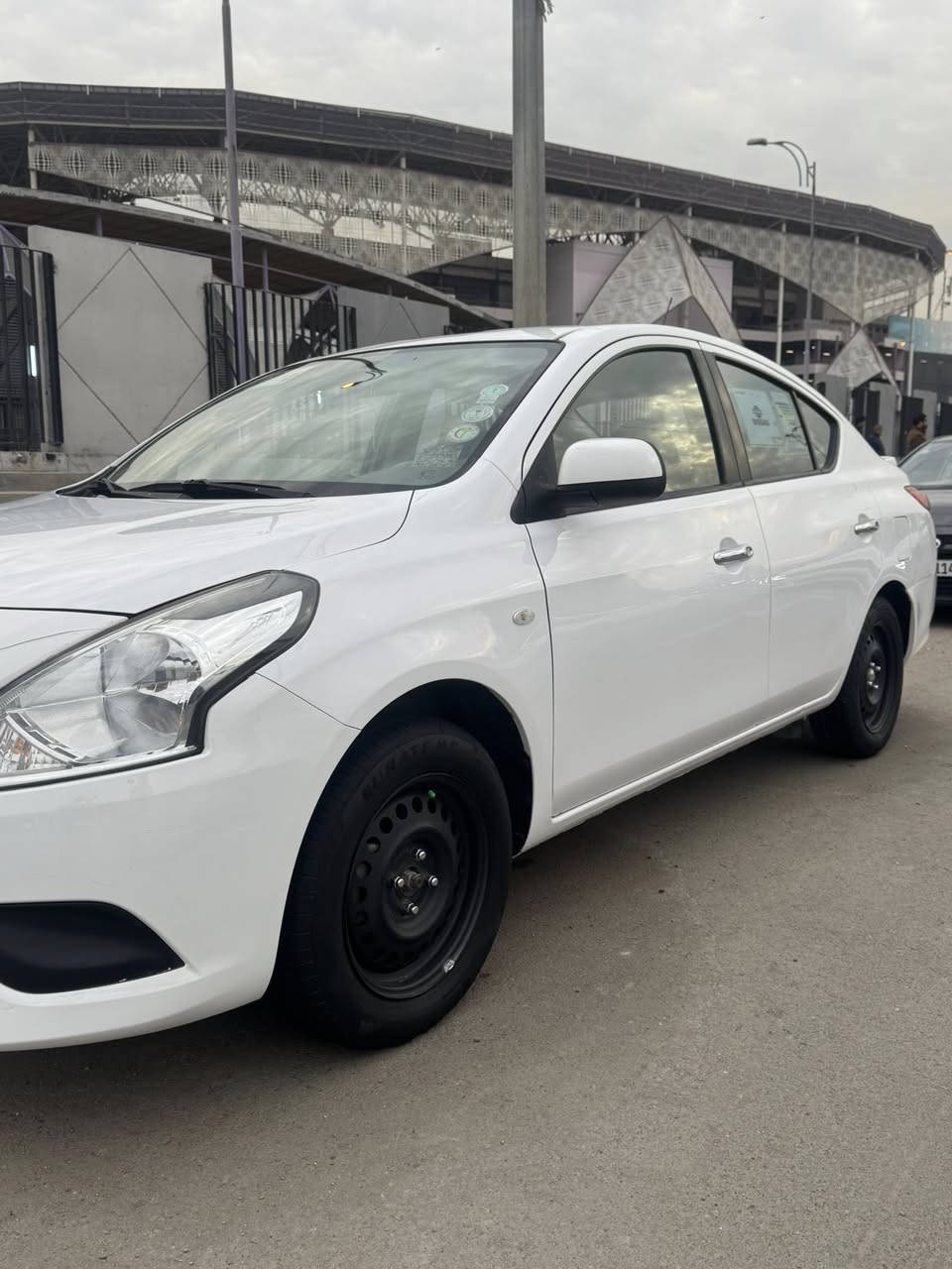 ‏سلام عليكم 
اخواني نيسان سني هندي بليته الزركه 
مديل 2021 مكفوله كير مكينه وكهربائيات وتبريد تدفه كله شغال صدر امامي خلفي جديد وتخم تاير جديد 
السياره بيهه مكان بارد بصيط ماشيه  69
الشراي يتصل السعر 118 وبيهه مجال 
ملاحضه الخاص مغلق 
العلوان بغداد قرب ساحت امضفر  
رقم الهاتف *********** ￼
