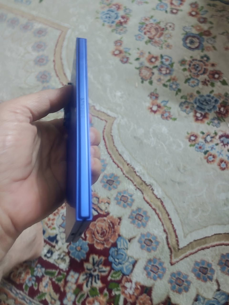 سامسونك فولد 7 شبه جديد ذاكره 512 شرق اوسط شريحتين وياه كارتونته وكيبل الشحن و3 كفرات
السعر مليون و 900 الف
للانصال عادي وواتسب
***********

