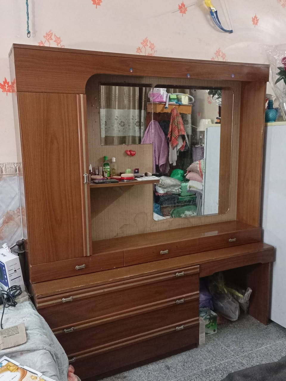 ميز تواليت سعرا 130 الي يريدا خلي يراسلني كلشي مابي نضيف


**إذا كنت صاحب هذا الإعلان وتريد حذفه لأي سبب، رجاءا أرسل رسالة إلى الدعم الفني**