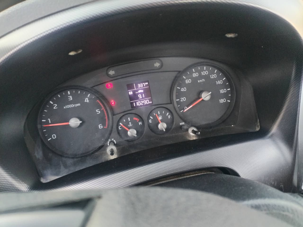 سلام عليكم للبيع كيه فحل مديل 24 كفاله عامه كير مكينه أكسن مكفولات حداديه جديده رقم واسط مكان سياره واسط مكلف بل نشر رقم راعيهة ***********
