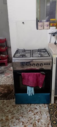 عندي طباخ البيع سعر 100 الف دينار هذا رقمي 07713667594