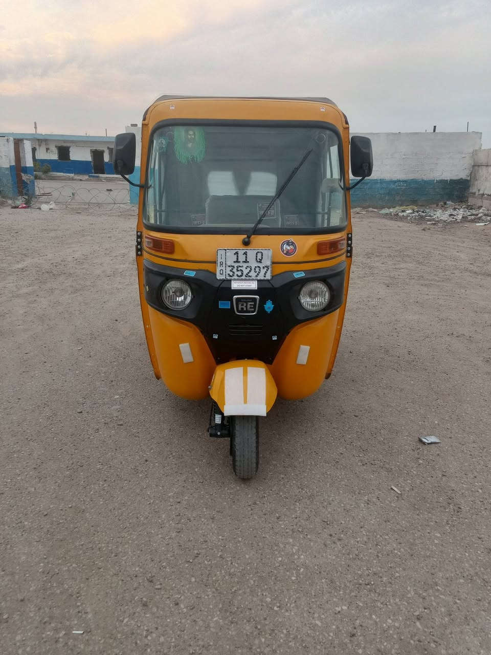 السلام عليكم تكتك للبيع موديل 21شهر 11 رقم سنويه 
تحويل ثاني يوم العنوان بغداد ***********
