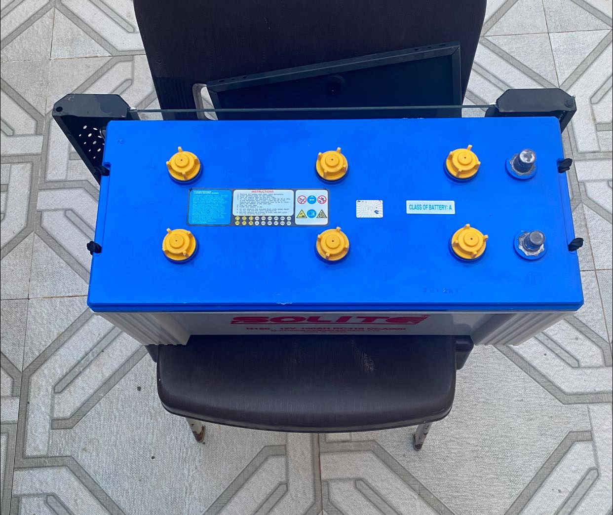 بطارية سولايت مستعملة شي قليل ع الفحص ضمان اسبوع اذا بيها خلل ترجع السعر 120 / ***********
