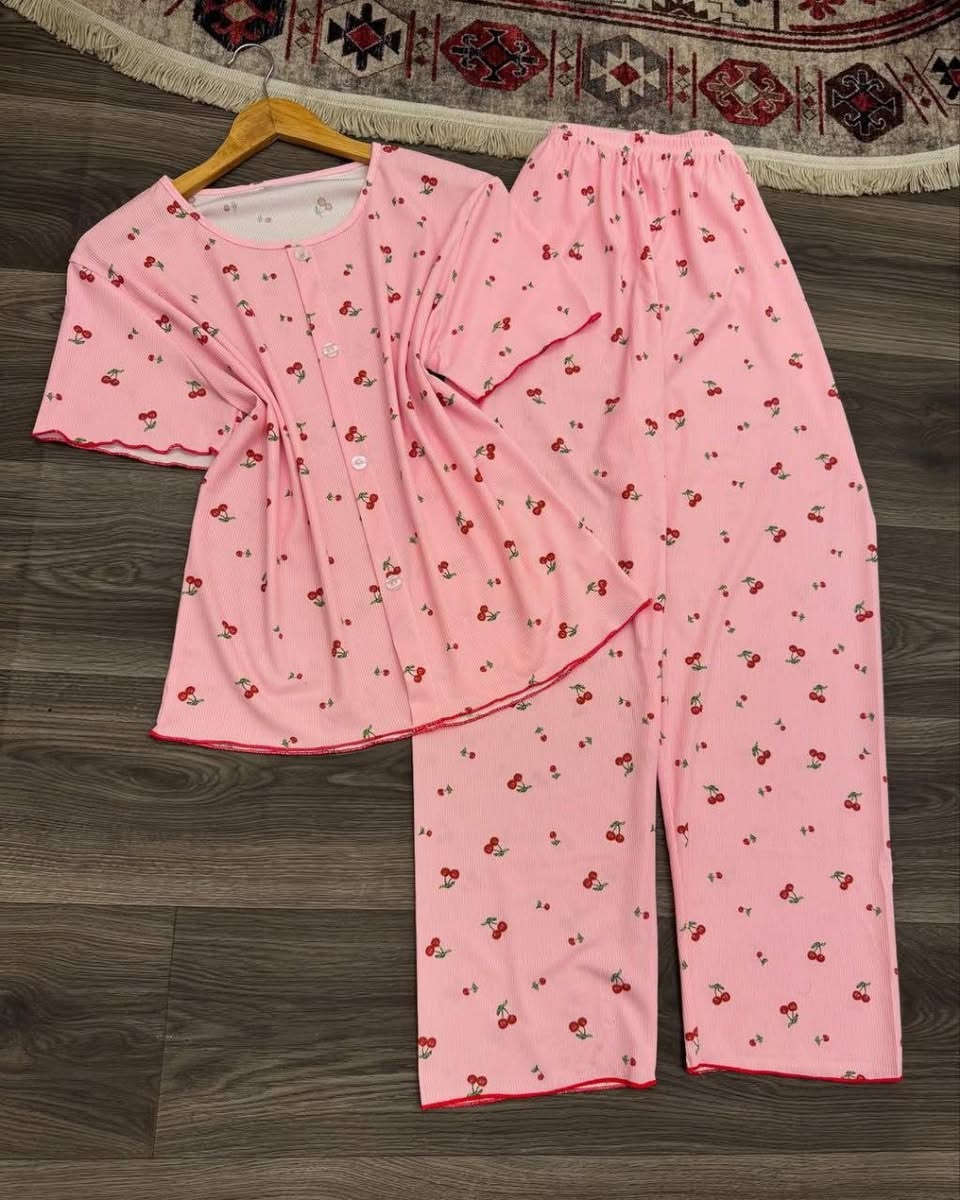 تراك قطعتين❤️‍🩹
خامة فانيل صيفي
38-40-42-44-46


**إذا كنت صاحب هذا الإعلان وتريد حذفه لأي سبب، رجاءا أرسل رسالة إلى الدعم الفني**