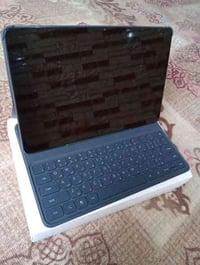 ايباد ٢٥٦ • رام ٨ • كيبورد وقلم